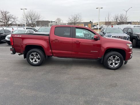Used 2018 Chevrolet Colorado Z71 AWD/4WD image 2