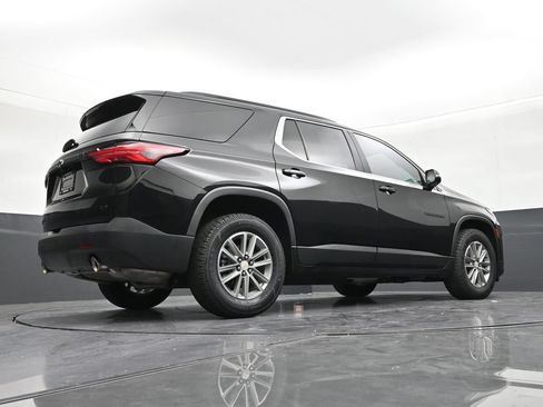 Used 2022 Chevrolet Traverse LT FWD image 24