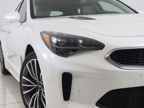 Used 2019 Kia Stinger Premium RWD image 18