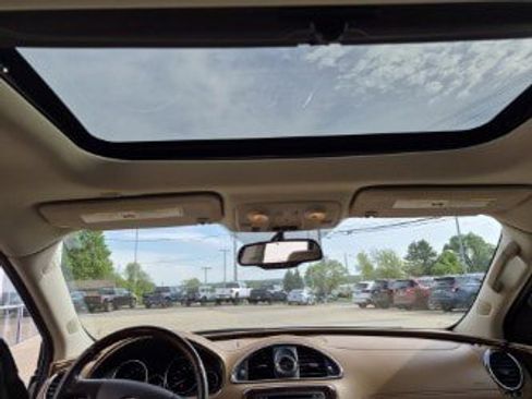 Used 2017 Buick Enclave Leather w/ Trailering Package AWD/4WD image 3