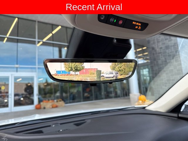 Used 2023 Buick Envision Avenir AWD/4WD image 3