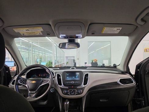 Used 2018 Chevrolet Equinox LS FWD image 16