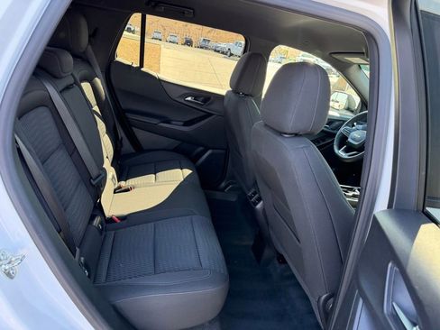 Used 2025 Chevrolet Equinox LT FWD image 15