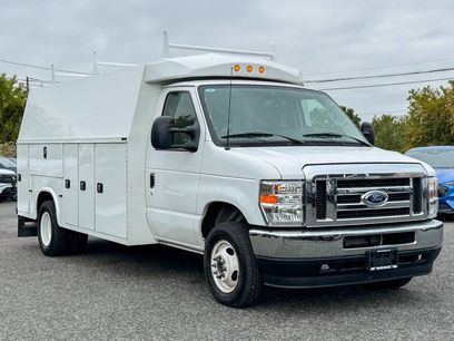 Used 2024 Ford E-450 and Econoline 450 Super Duty w/ Power Windows & Locks Group