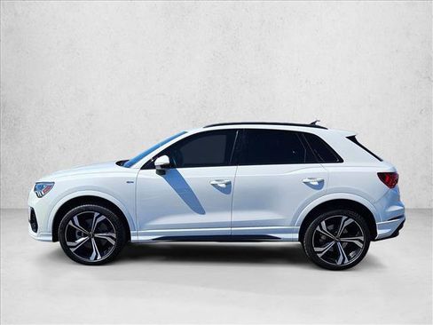 Used 2024 Audi Q3 2.0T Premium Plus w/ Premium Plus Package AWD/4WD image 9