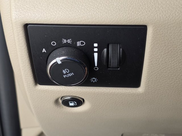 Used 2020 Jeep Grand Cherokee Limited RWD image 26