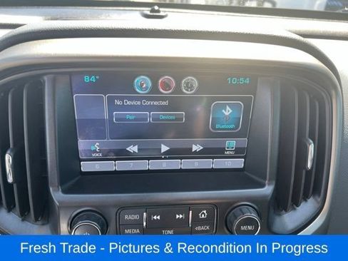 Used 2015 Chevrolet Colorado Z71 AWD/4WD image 16