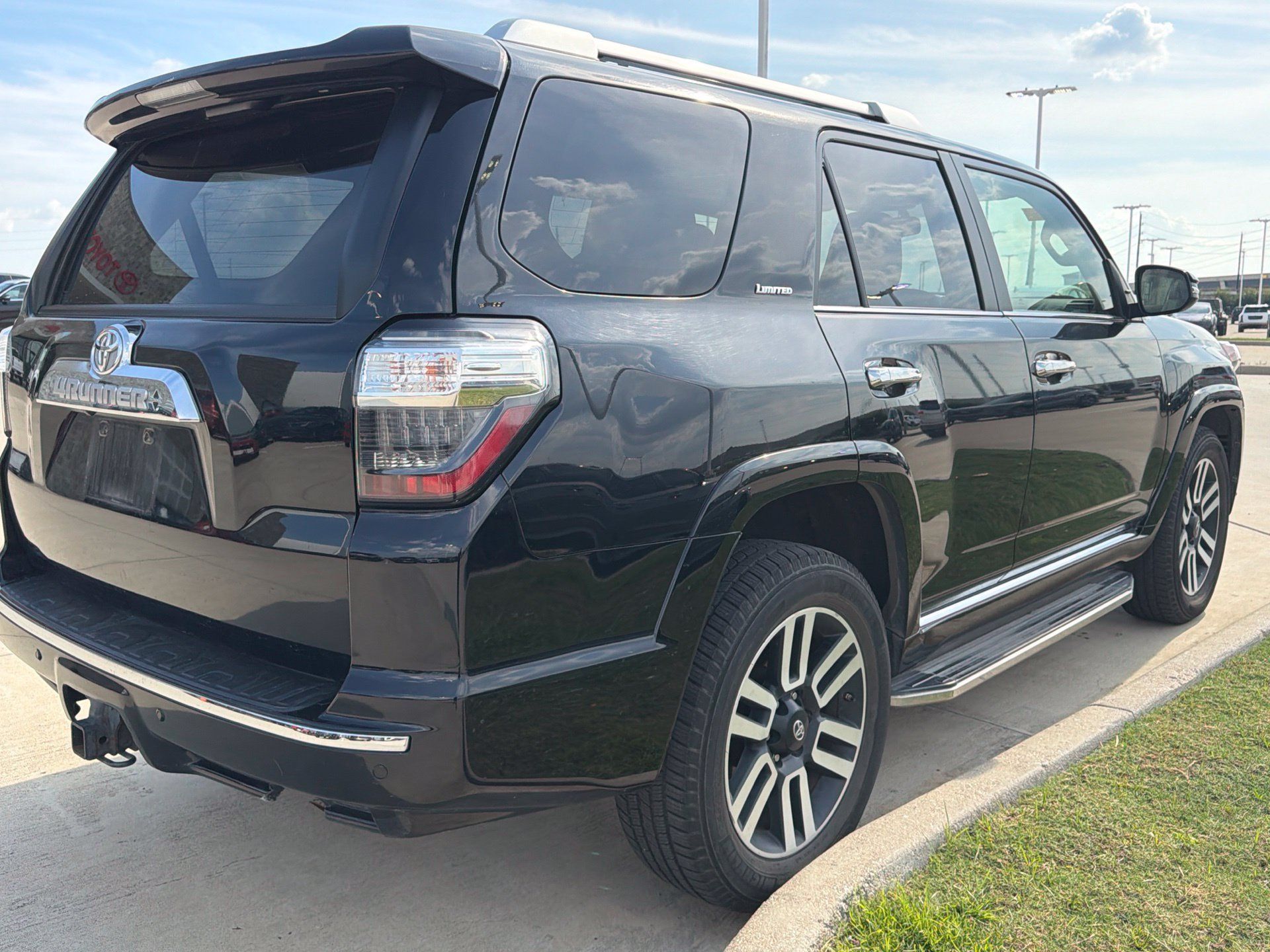 Used 2015 Toyota 4Runner Limited AWD/4WD image 3