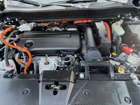 Certified 2025 Honda CR-V Sport image 34