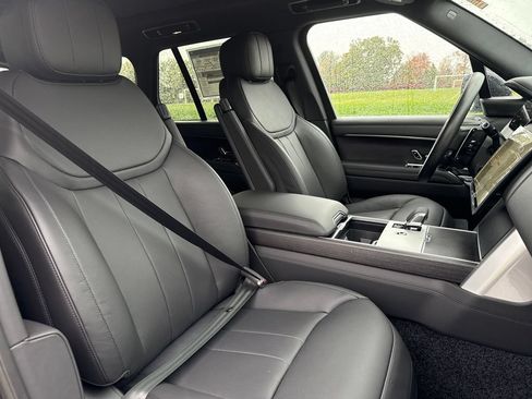 New 2025 Land Rover Range Rover SE AWD/4WD image 16