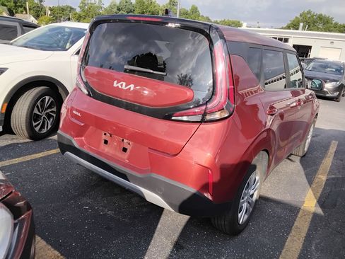 Used 2024 Kia Soul LX FWD image 6