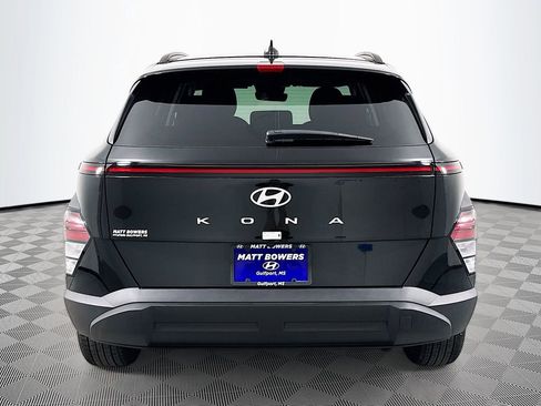 Certified 2025 Hyundai Kona SEL image 6