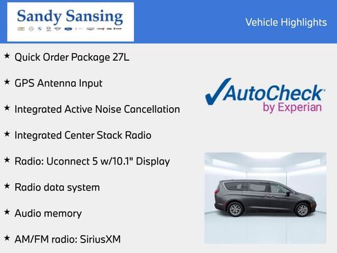 Used 2023 Chrysler Pacifica Touring-L FWD image 7