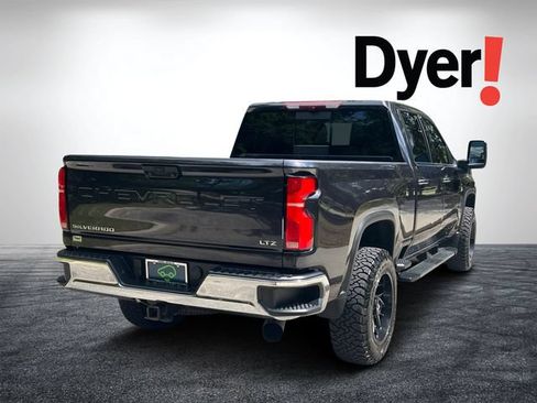 Used 2024 Chevrolet Silverado 2500 LTZ w/ LTZ Convenience Package AWD/4WD image 3