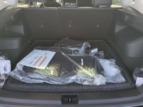 New 2026 Volkswagen Tiguan SE image 29