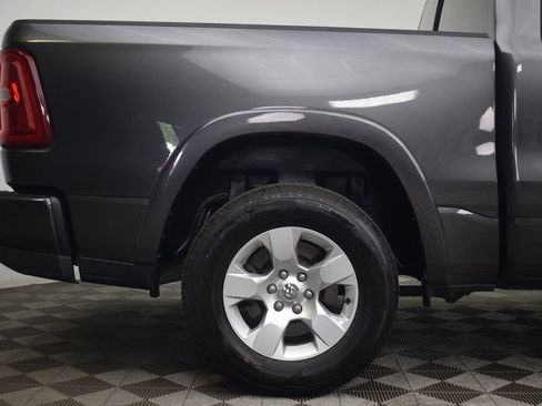 Used 2025 RAM 1500 Big Horn AWD/4WD image 32