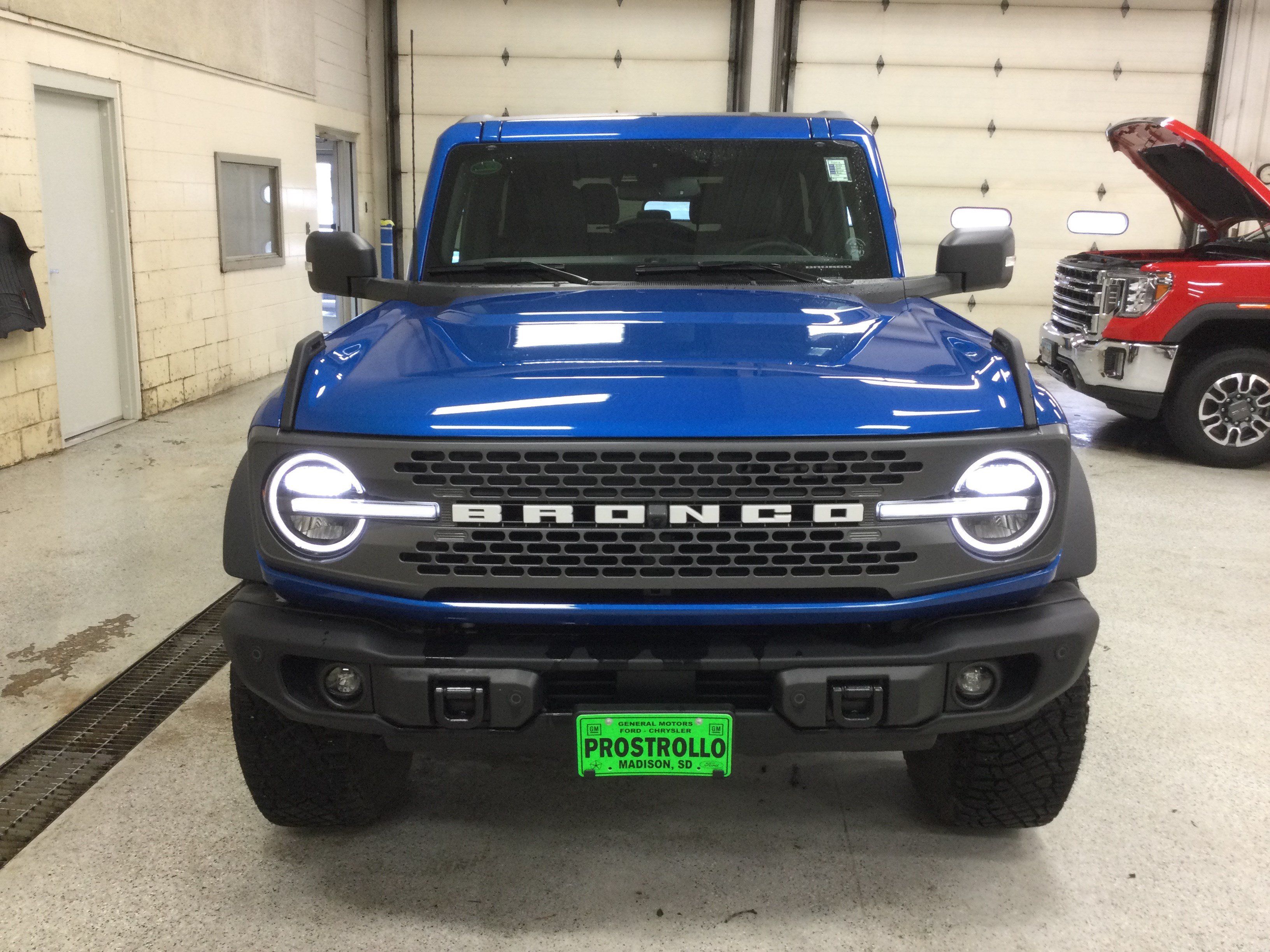 Used 2023 Ford Bronco Badlands w/ Sasquatch Package AWD/4WD image 3