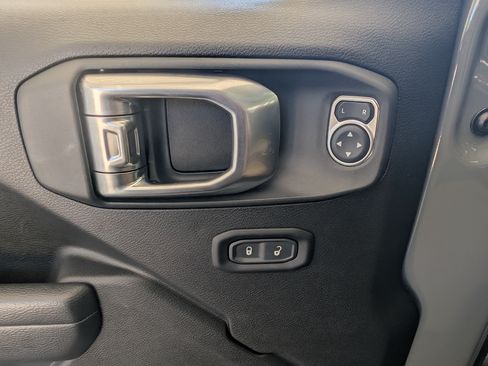 Used 2023 Jeep Wrangler Unlimited Sport AWD/4WD image 15