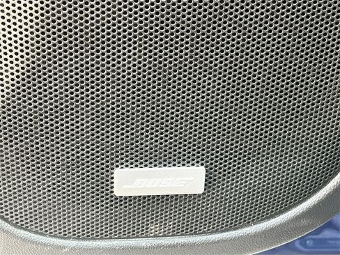 Used 2023 GMC Acadia Denali w/ Denali Ultimate Package image 19