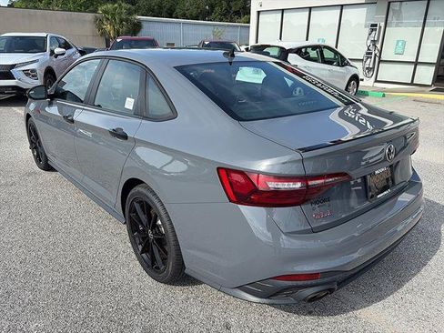 Used 2024 Volkswagen Jetta GLI 40th Anniversary Edition FWD image 6