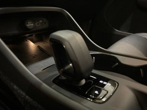 Used 2025 Volvo XC40 B5 Core AWD/4WD image 61