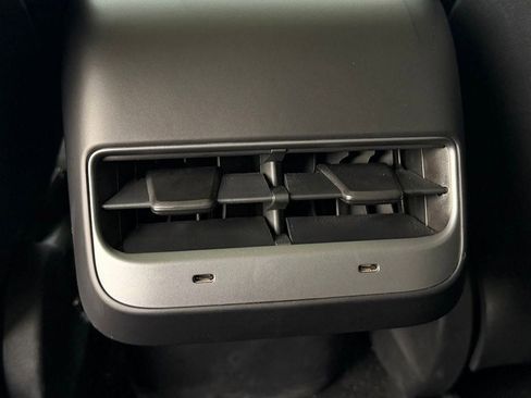 Used 2021 Tesla Model 3 Performance image 31