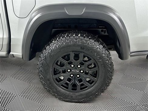 Used 2024 Chevrolet Colorado Trail Boss w/ Advanced Trailering Package image 24