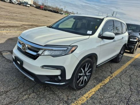Used 2019 Honda Pilot Touring image 1