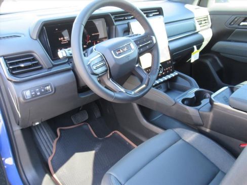 New 2026 GMC Terrain AT4 w/ Convenience Package III image 15