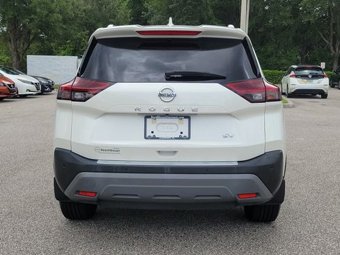 Certified 2021 Nissan Rogue SV w/ Premium Package FWD image 7