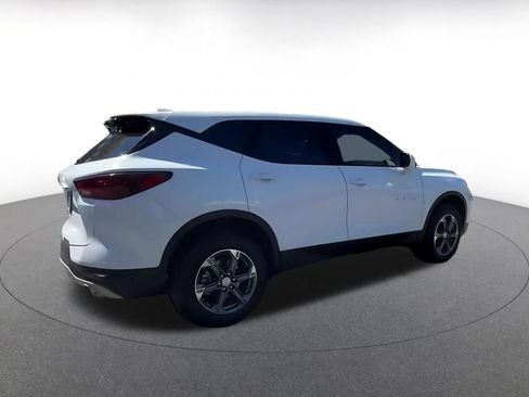 Used 2025 Chevrolet Blazer LT FWD image 13