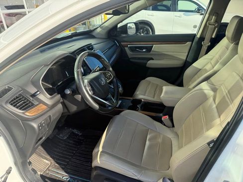 Used 2020 Honda CR-V Touring image 2