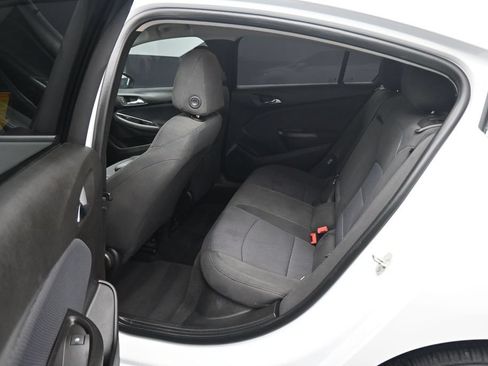 Used 2018 Chevrolet Cruze LT FWD image 29