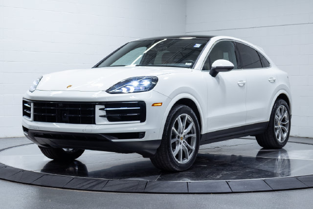 Used 2024 Porsche Cayenne Coupe AWD/4WD image 6