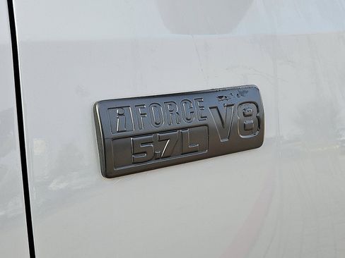 Used 2019 Toyota Tundra SR5 image 6