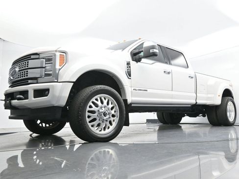 Used 2019 Ford F450 Platinum w/ Platinum Ultimate Package AWD/4WD image 52
