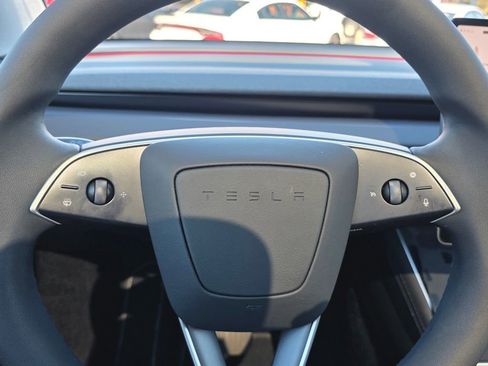 Used 2026 Tesla Model Y 2WD image 29