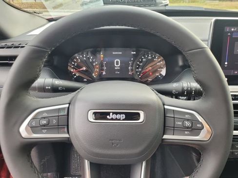New 2026 Jeep Compass Latitude image 29