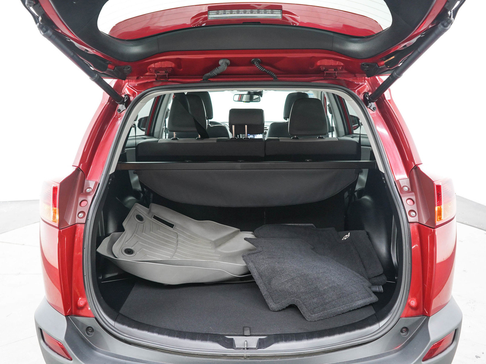 Used 2015 Toyota RAV4 Limited w/ Technology Package AWD/4WD image 16