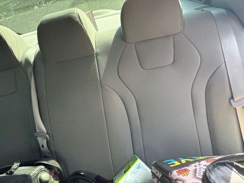 Used 2024 Hyundai Elantra SE FWD image 11
