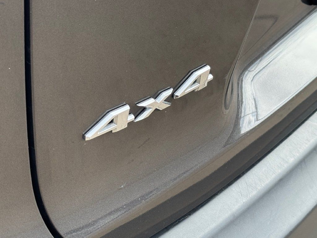 Used 2021 Jeep Cherokee Latitude Lux w/ Sun & Sound Group AWD/4WD image 8
