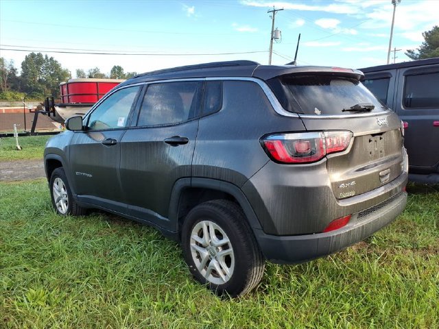 Used 2020 Jeep Compass Sport w/ Cold Weather Group AWD/4WD image 9