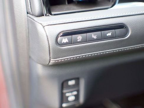 Used 2025 INFINITI QX80 Sensory image 40