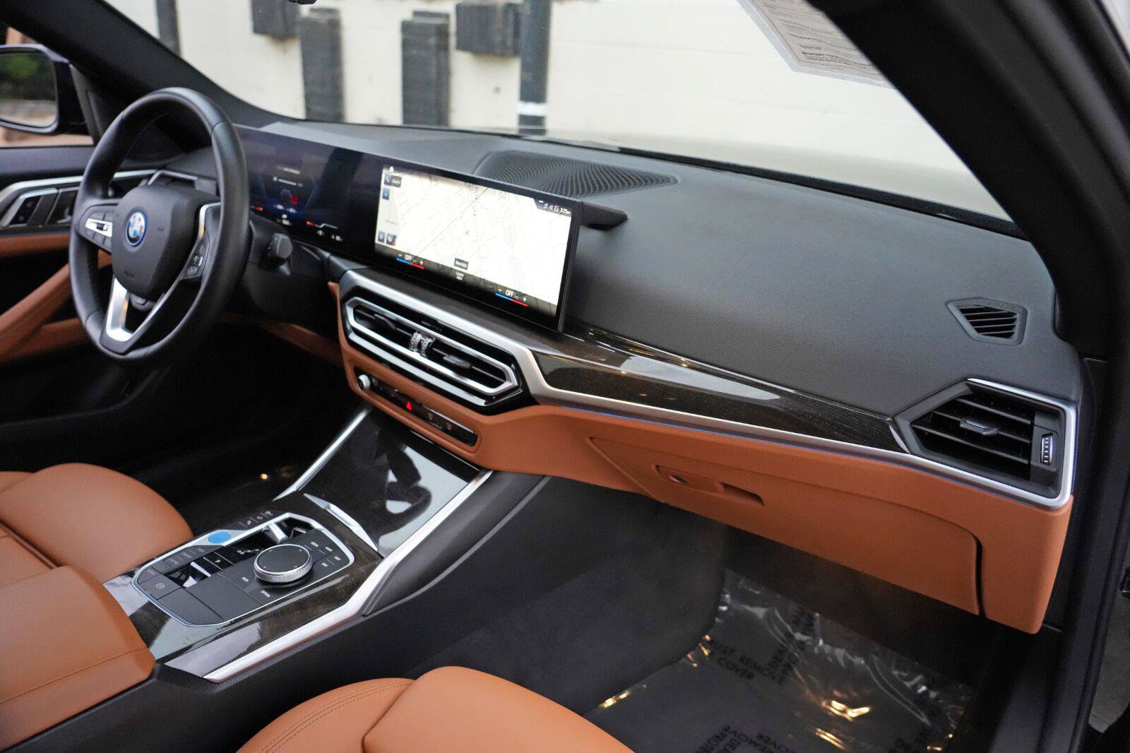 Used 2023 BMW i4 eDrive35 w/ Premium Package RWD image 15