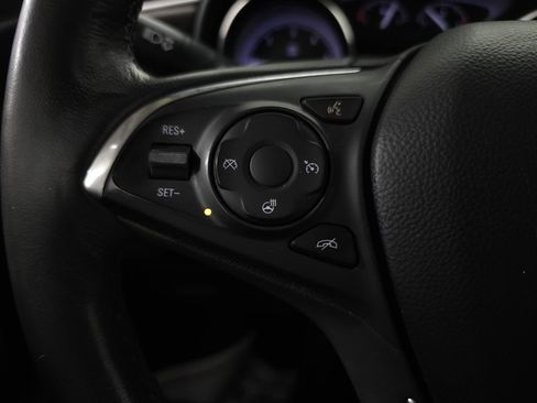 Used 2019 Buick Envision Essence image 18