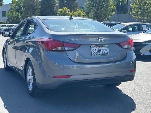 Used 2014 Hyundai Elantra SE FWD image 2