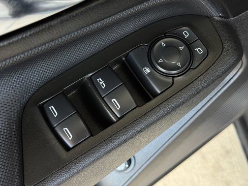 Used 2024 Chevrolet Equinox RS FWD image 29