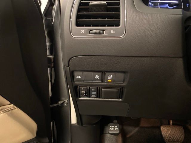 Used 2018 Nissan Armada Platinum w/ Captain Seat Package AWD/4WD image 19