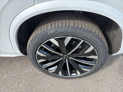 New 2026 Volvo XC90 T8 Ultra w/ Protection Package Premier image 6