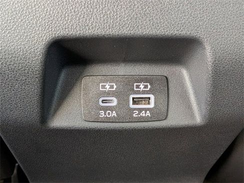 Certified 2025 Subaru Crosstrek 2.5i Limited w/ Crosstrek Mirror Package image 31